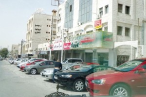 (الأمانة) بصدد نقل معارض السيارات من (المدينة الرياضية) إلى منطقة أحد