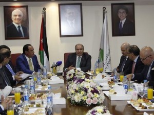 رئيس الوزراء والفريق الاقتصادي يزورون شركة البوتاس العربية