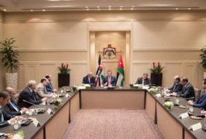 بالصور .. الملك يلتقي قيادات إعلامية