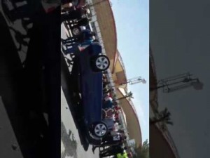 بالفيديو .. اصابة شخص اثر انقلاب مركبة في مطار الملكة علياء