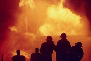 اخلاء 36 شخصا اثر حريق "محولات كهرباء عمارة" بام العمد