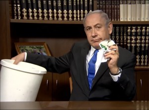 نتنياهو يمزق وثيقة حماس -فيديو