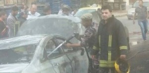 حريق اعشاب يتسبب بإحتراق مركبتين بالكامل قرب الدوار الخامس في عمان