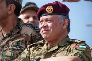 جلالة الملك عبدالله الثاني يتابع تمريناً عسكرياً تعبوياً