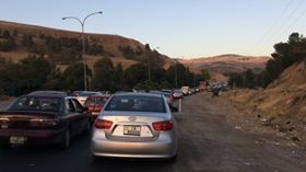 آلاف المواطنين يعلقون على تحويلة اربد - عمان قبيل الافطار