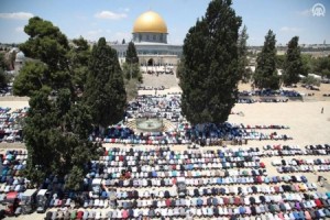 150 ألفًا أدوا صلاة الجمعة الأخيرة من رمضان في "الأقصى" (صور)