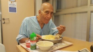 بعد السجن والمرض .. صورة بائسة لإيهود أولمرت