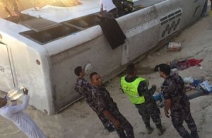 الحكومة تتكفل بنففات علاج مصابي حادث " المعتمرين "