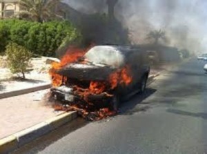 تماس كهربائي بتسبب بأحتراق مركبة بالقرب من جسر ماركا