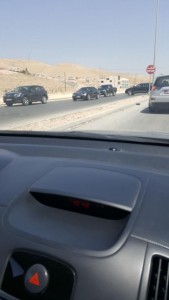 ١٣ مركبة ترافق وزير الأشغال في زيارة  لشارع المصفاة