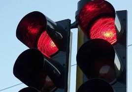 الامانة: نراقب الاشارات الضوئية والازدحامات المرورية عليها .. ونعيد برمجتها في اوقات الذروة