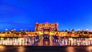 الإمارات الـثانية عالمـياً باحتضان المباني الفاخرة