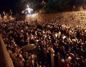 22 اصابة في مواجهات بمحيط الاقصى