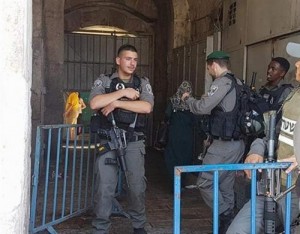 إسرائيل تبدأ بعرض بديل عن البوابات الإلكترونية