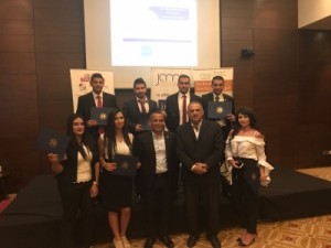 توزيع 9 منح ( CMA) من معهد المحاسبين الإداريين على طلبة المحاسبة والتمويل بعمان الاهلية