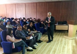 مجموعة المناصير تقيم ورشة عمل لطلبة "الاعمال " في جامعة عمان الاهلية