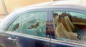 بالتفاصيل...مجهولون يعتدون على سيارة حكومية تابعة لوزارة الزراعة في الرويشد