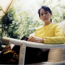 من هي زعيمة ميانمار صاحبة القرار باضطهاد الروهينغا؟