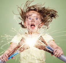 أراد تأديب ابنه فقتله صعقا بالكهرباء في عمان