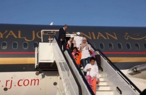 بالصور .. وصول 96 مواطناً أردنياً من جزيرة سان مارتن