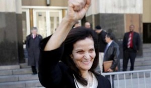 وصول الفلسطينية المبعدة من الولايات المتحدة "رسمية عودة" الى الاردن