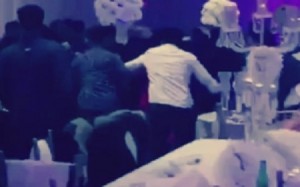 قاتل ابن عمه يسلم نفسه الى السلطات