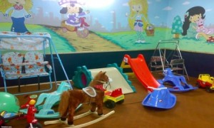 كسر جمجمة طفل .. وتسوية تحت مياه مجاري وراء إغلاق حضانتين بماركا