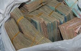 الأمن يكشف لغز اختفاء 25 الف دينار اثناء نقلها من احدى شركات الى احد البنوك بالضليل