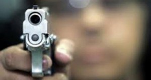 مجهولون يقتلون مدير بنك سابق امام منزله والبحث جار عن الجناة