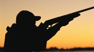 صياد يقتل زميله بالخطأ في سد الواله-ذيبان