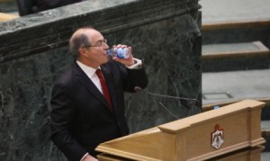 الملقي يسدل الستار على مشروع قانون "العفو العام"