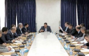 السعود يطالب بالسماح للغزيين بمزاولة الطب