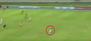 بالفيديو: سرعة خارقة للاعب إندونيسي تثمر هدفاً رائعاً