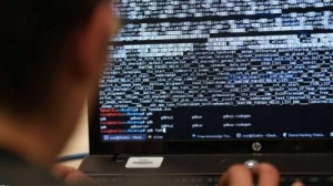 قراصنة يخترقون أسرار أغنى أغنياء العالم