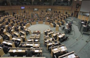 محاذير ونقاشات في الخط الساخن عشية دورة البرلمان الجديدة