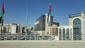 تسرب ديزل يتسبب بتحويل السير في الشميساني