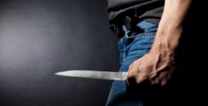 إصابة عامل وافد طعنا في الكرك