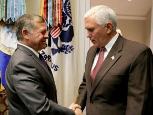 الملك يلتقي نائب الرئيس الامريكي في واشنطن