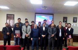 عميد كلية تقنية المعلومات في جامعة عمان الأهلية يكرم الطلبة المتفوقين للعام الجامعي 2016-2017