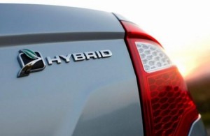 مصير السيارات الهجينة يربك السوق المحلي .. والحكومة "خارج التغطية"