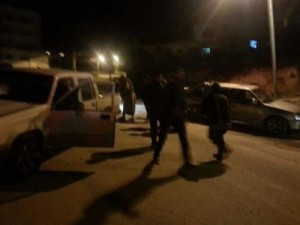 بالصور .. مجهولون يضرمون النار بمنزل قاتل شاب في ظهر السرو بجرش