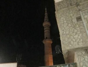 محاولة انتحار اربعيني من اعلى مأذنة في اربد