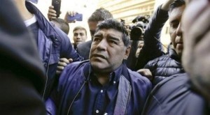 ترامب يمنع مارادونا من دخول الأراضي الأمريكية