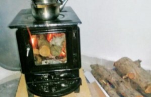 وفاتان اختناقا بسبب مدفأة حطب في عمان