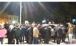 بالصور .. شغب في وسط مدينة الكرك والأمن يوقف 9 من المحتجين