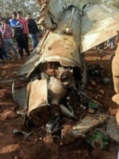 بالفيديو الصور .. الأجهزة المختصة تتعامل مع حادثة سقوط حطام ببلدة ملكا في إربد