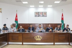 بالصور .. اللواء الحواتمة يلتقي وجهاء وشيوخ الكرك لبحث تهدئة الاوضاع في المحافظة