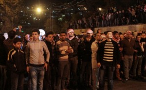 عمان .. مسيرة ليلية في حي الطفايلة احتجاجا على رفع الأسعار