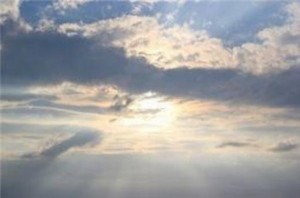 الاثنين .. استقرار في الحالة الجوية وارتفاع درجات الحرارة