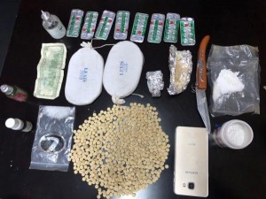 ضبط مروج مخدرات في السلط وبحوزته كمية كبيرة منها